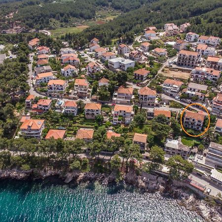 Apartments And Room Caric Йелса Екстериор снимка