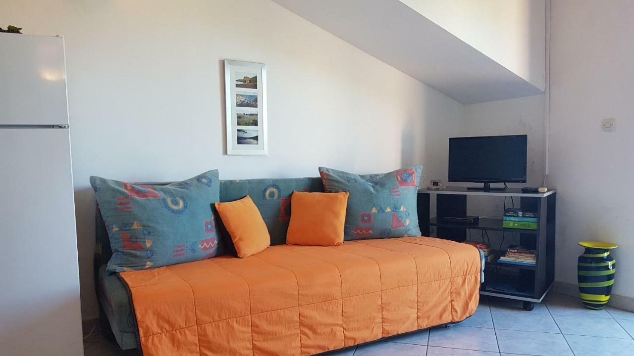 Apartments And Room Caric Йелса Екстериор снимка