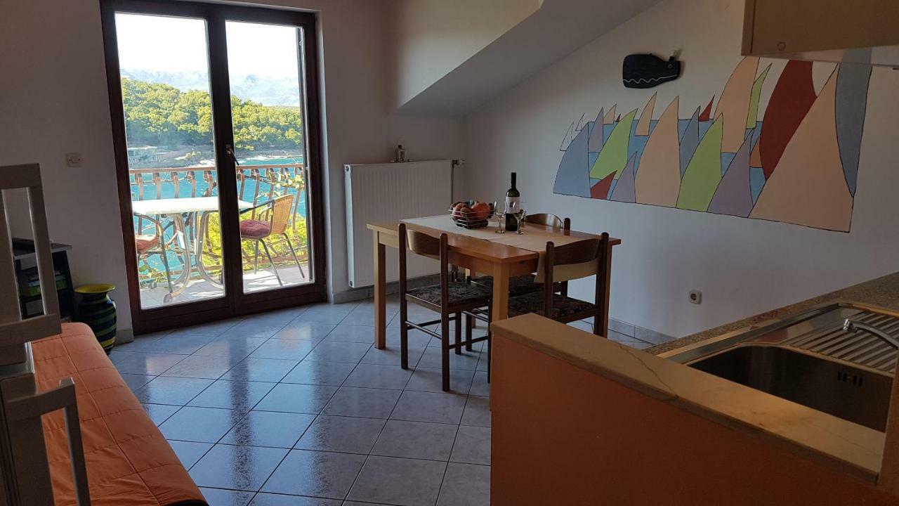 Apartments And Room Caric Йелса Екстериор снимка
