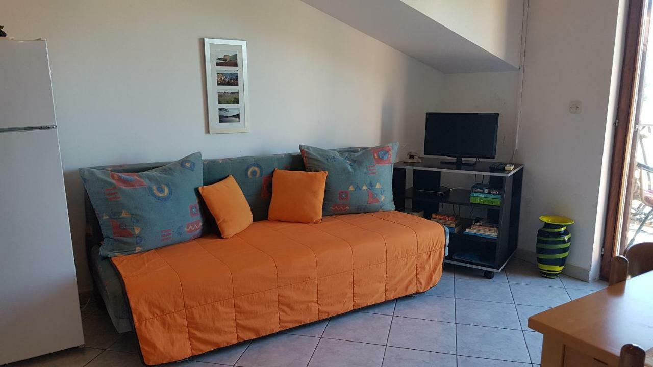 Apartments And Room Caric Йелса Екстериор снимка