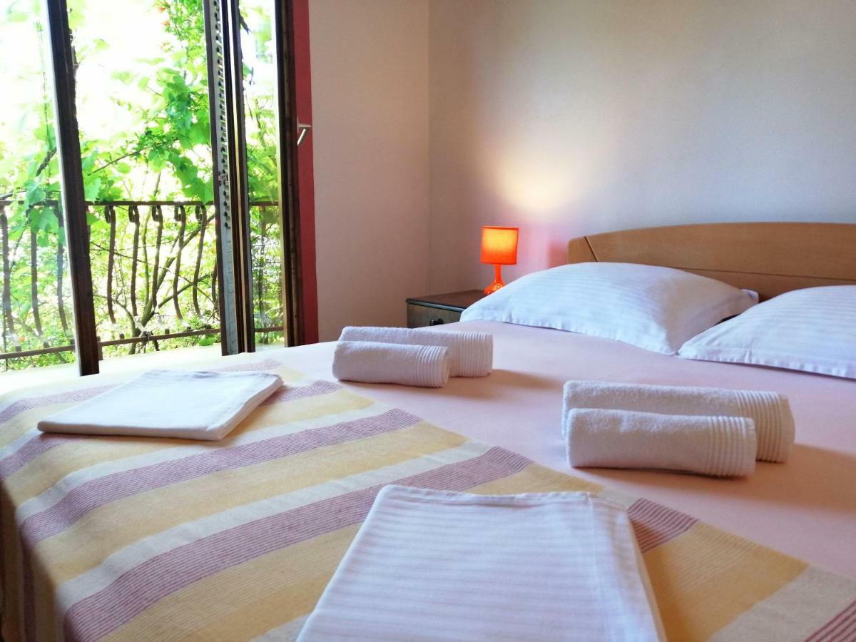 Apartments And Room Caric Йелса Екстериор снимка