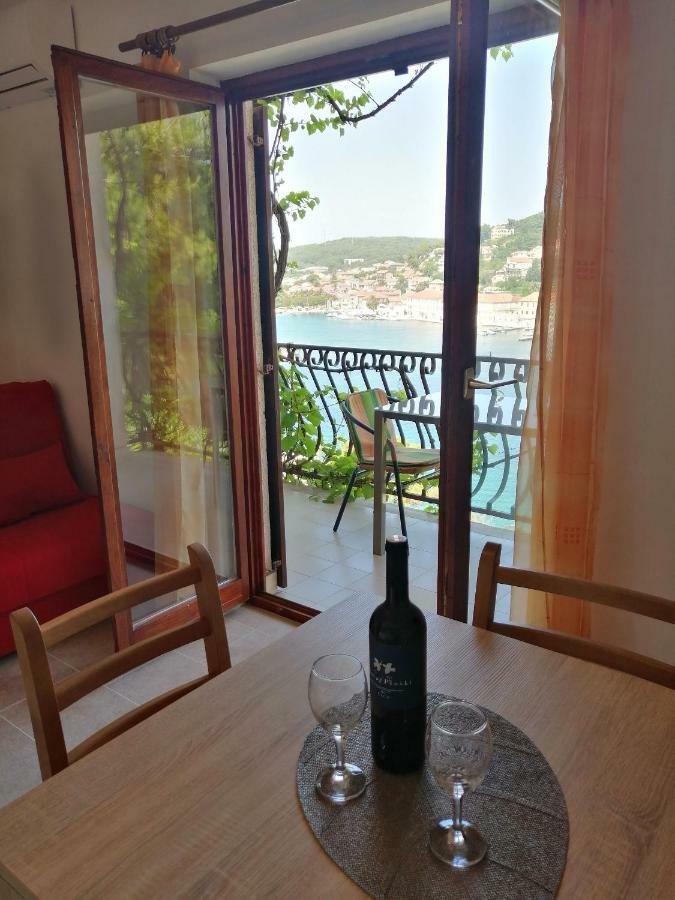Apartments And Room Caric Йелса Екстериор снимка